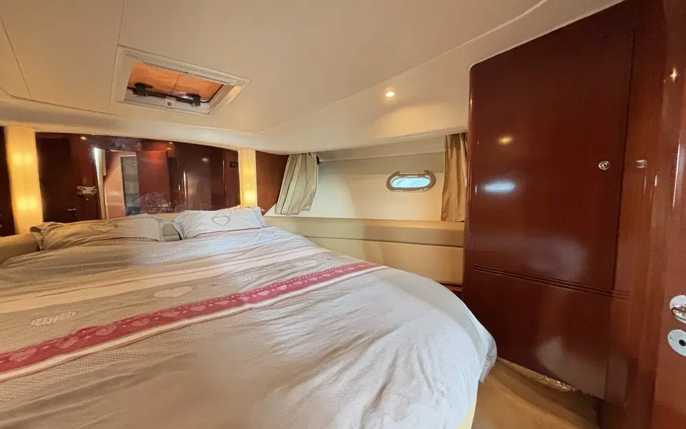 slider 15 Jeanneau Prestige 42 Fly