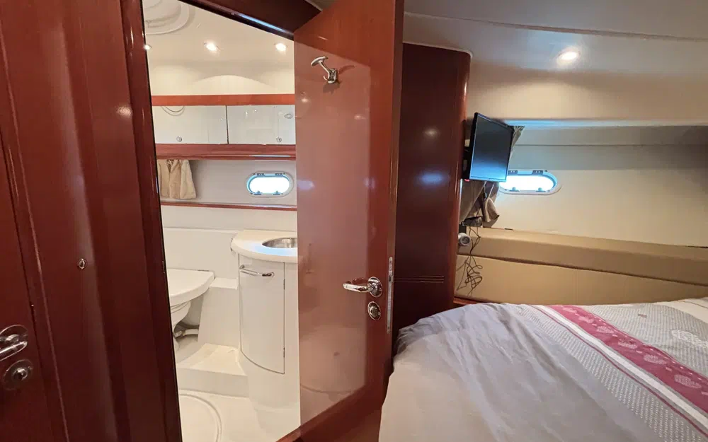 slider 16 Jeanneau Prestige 42 Fly