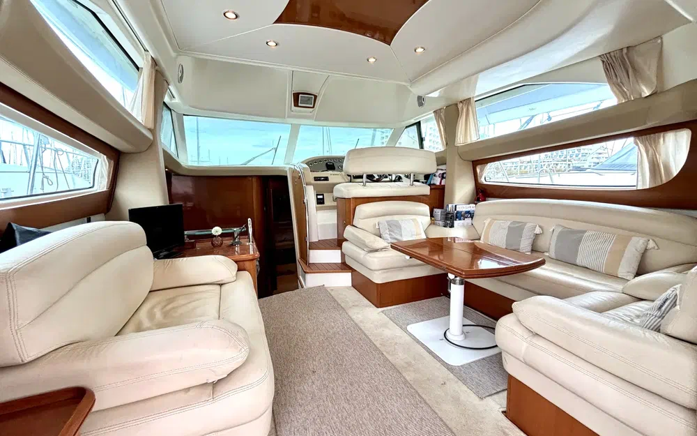 slider 1 Jeanneau Prestige 42 Fly