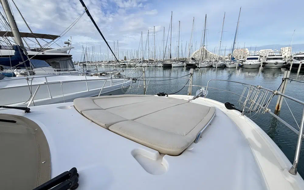 slider 19 Jeanneau Prestige 42 Fly