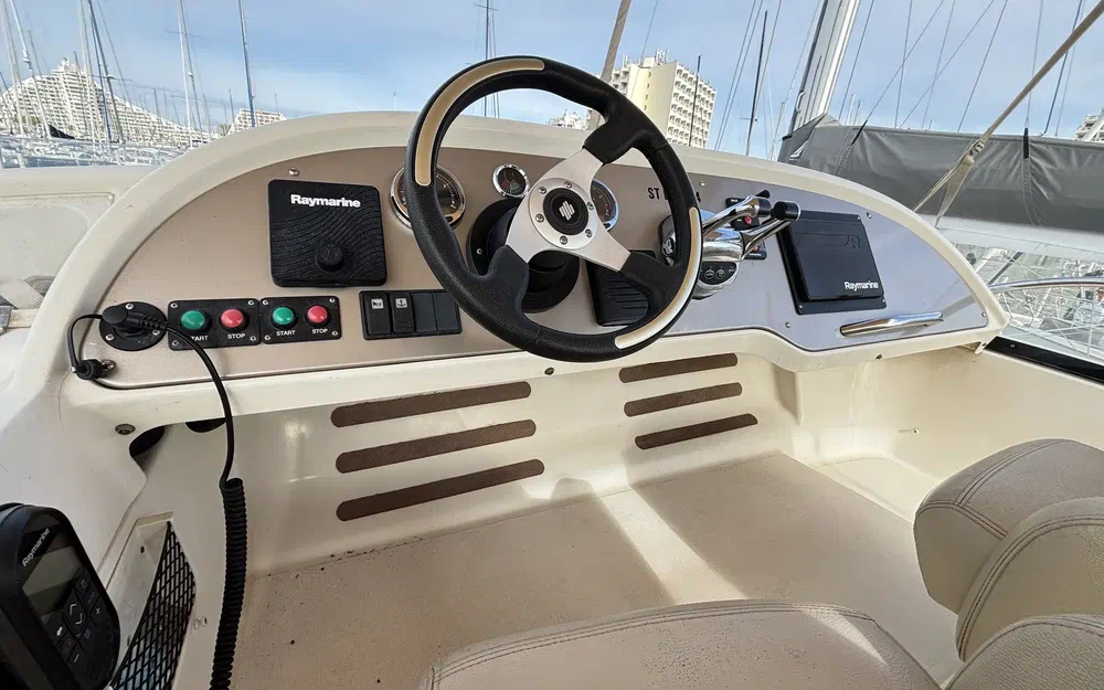 slider 21 Jeanneau Prestige 42 Fly