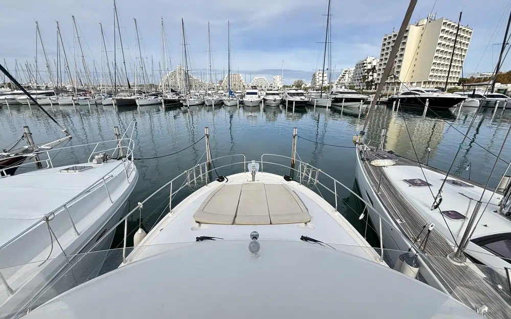 slider 26 Jeanneau Prestige 42 Fly