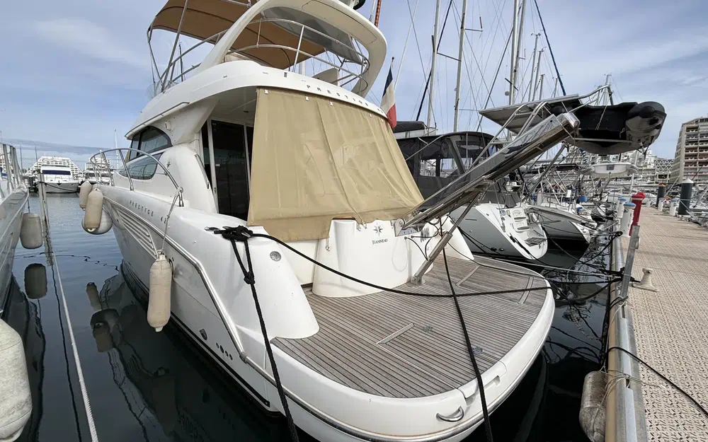 slider 29 Jeanneau Prestige 42 Fly