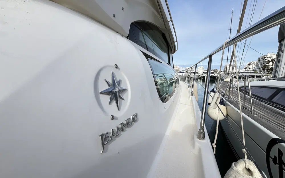 slider 32 Jeanneau Prestige 42 Fly