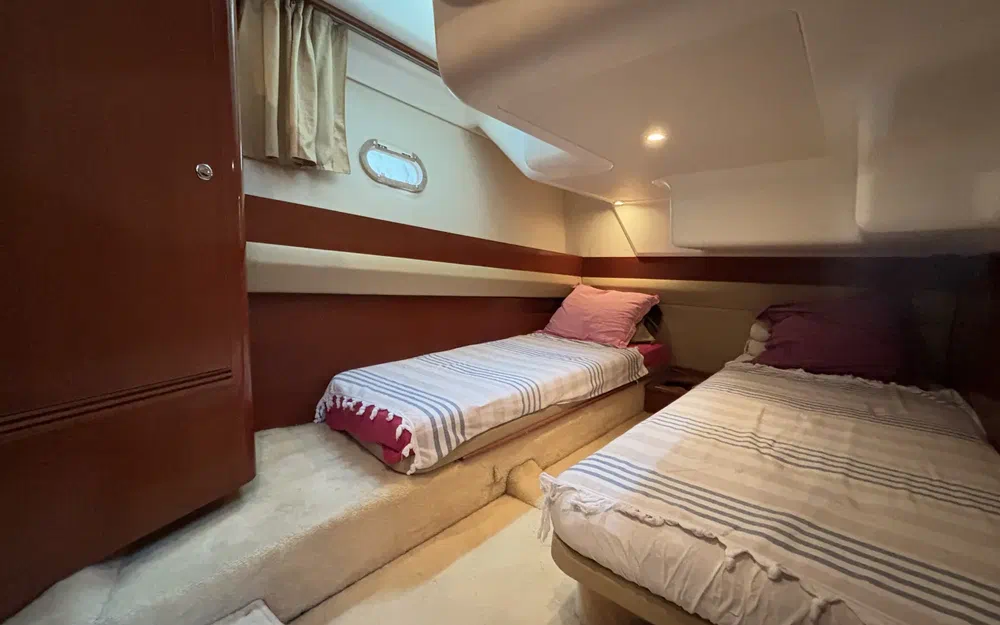 slider 3 Jeanneau Prestige 42 Fly