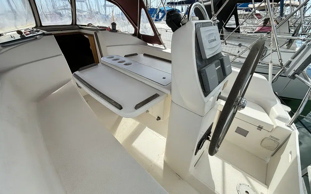 slider 9 Dufour Gib Sea 33