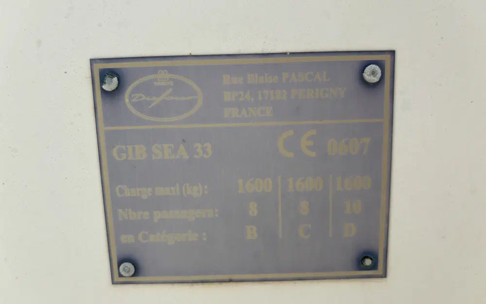 slider 30 Dufour Gib Sea 33