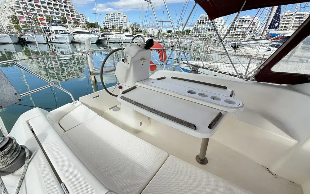 slider 8 Dufour Gib Sea 33