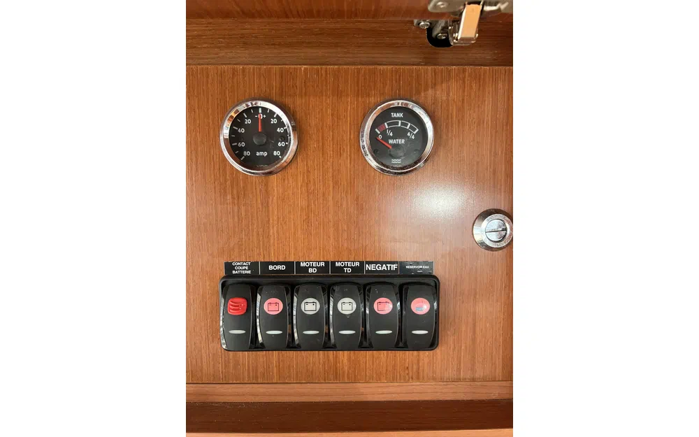 slider 101 Beneteau Swift Trawler 44