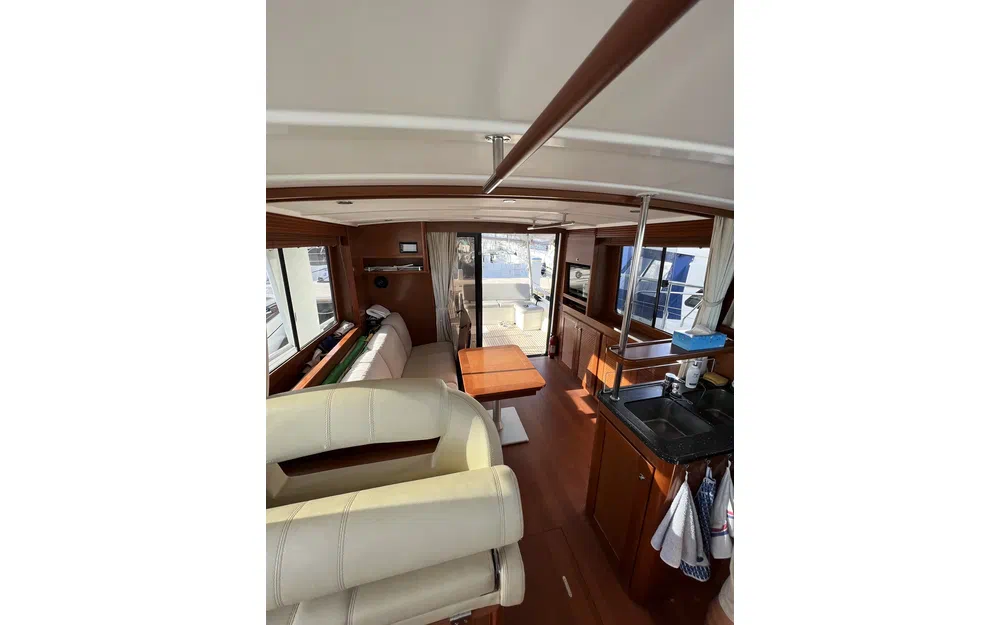 slider 15 Beneteau Swift Trawler 44