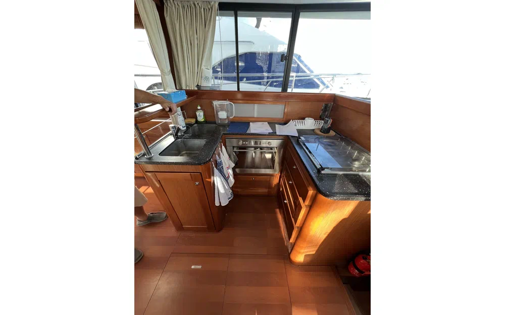 slider 66 Beneteau Swift Trawler 44