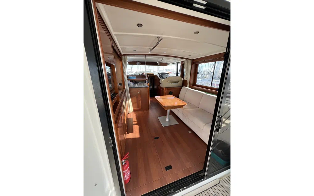 slider 8 Beneteau Swift Trawler 44
