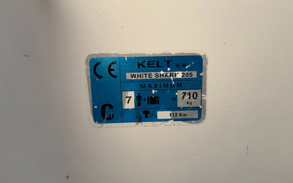 slider 17 White Shark 205