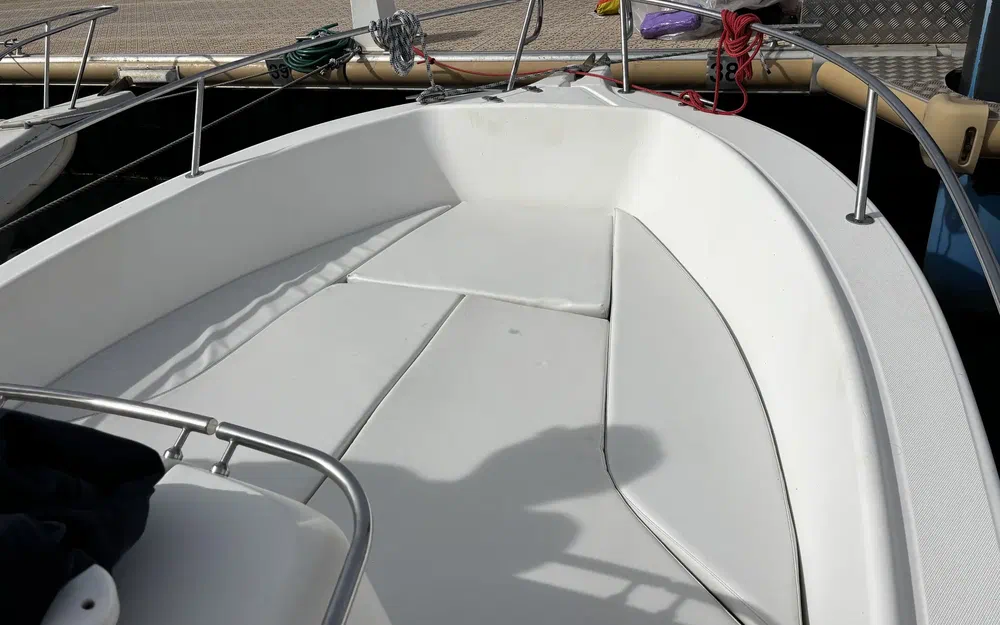 slider 5 White Shark 205