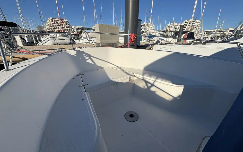 slider 7 White Shark 205