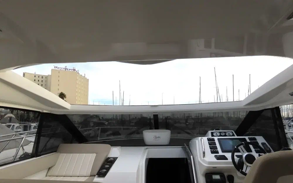 slider 12 Jeanneau Leader 40