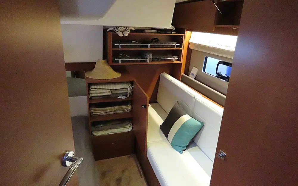 slider 18 Jeanneau Leader 40