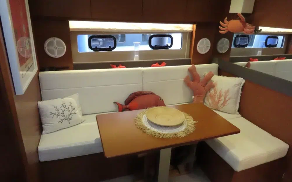 slider 19 Jeanneau Leader 40