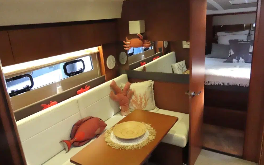 slider 20 Jeanneau Leader 40