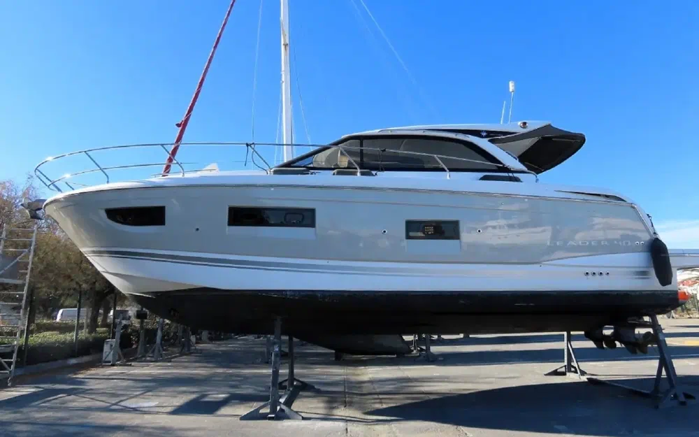 slider 2 Jeanneau Leader 40