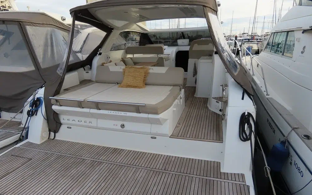 slider 5 Jeanneau Leader 40