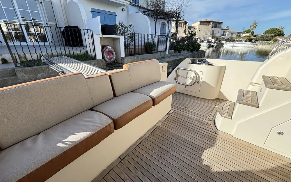 slider 17 Rodman Muse 44