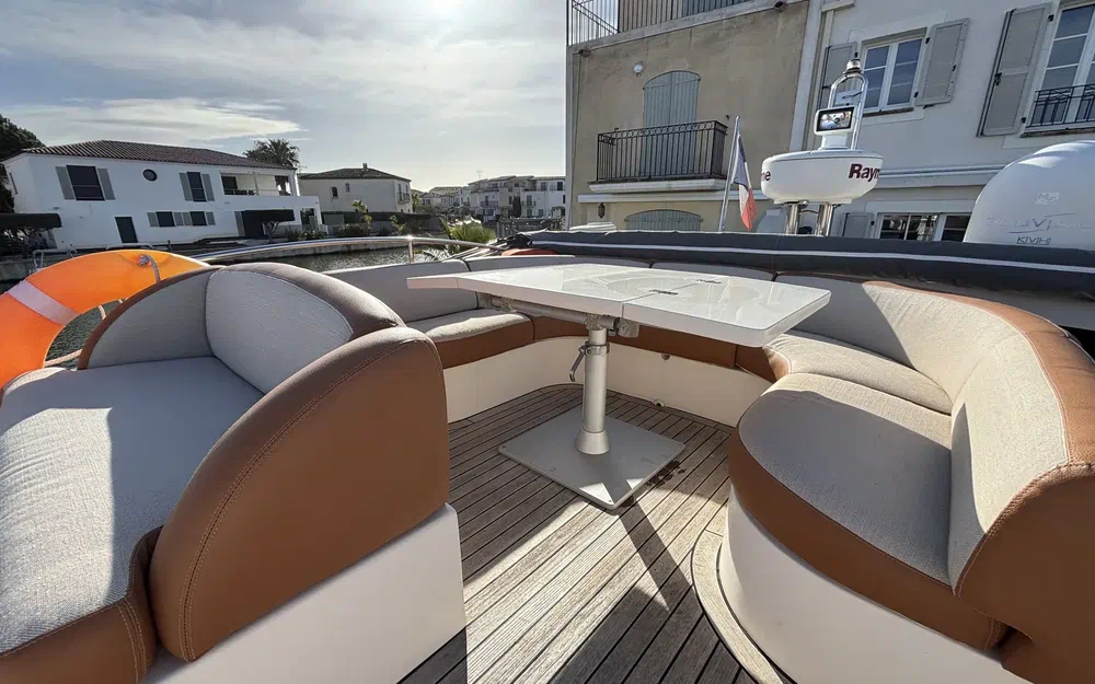 slider 1 Rodman Muse 44