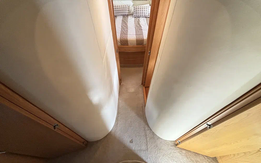 slider 8 Rodman Muse 44