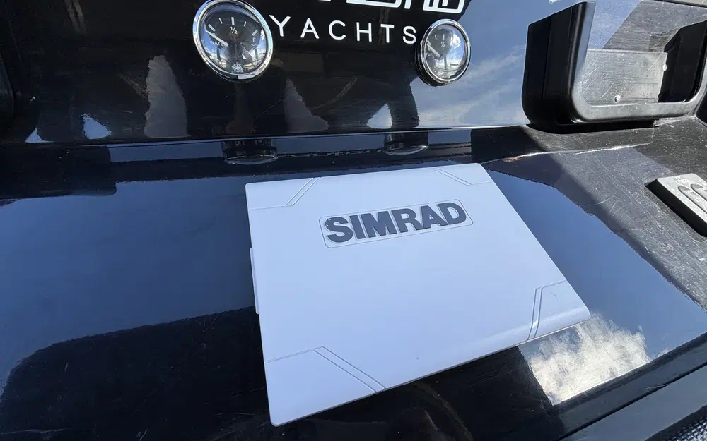 slider 13 De Antonio Yachts D28
