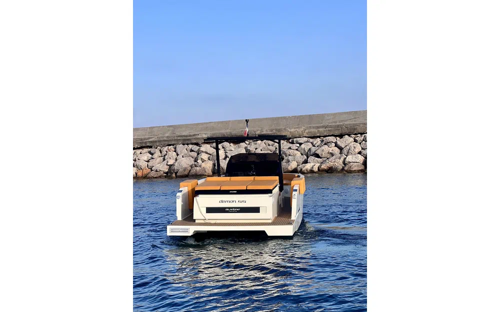 slider 5 De Antonio Yachts D28