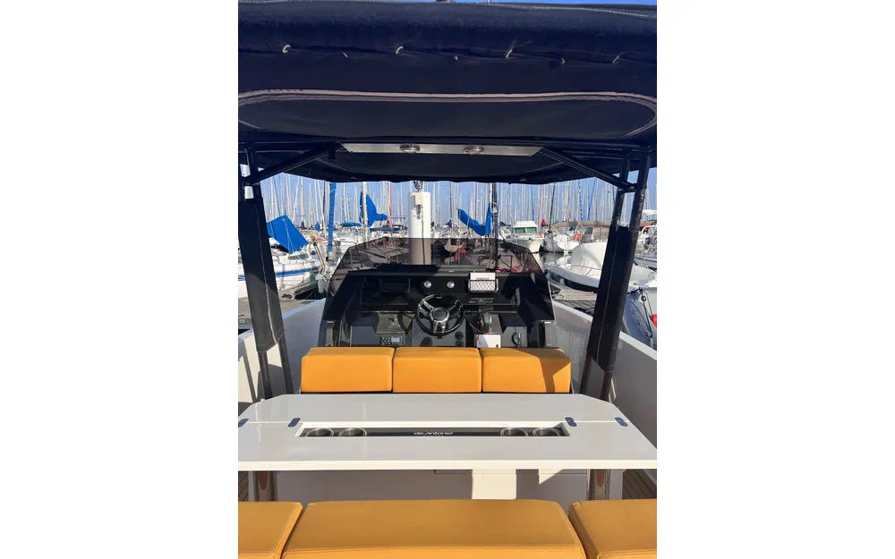 slider 6 De Antonio Yachts D28