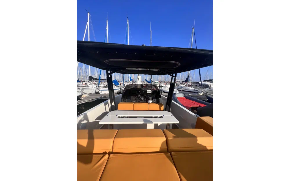 slider 7 De Antonio Yachts D28