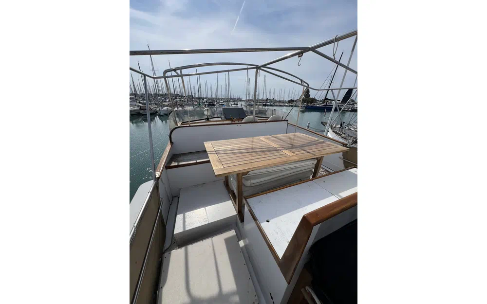 slider 10 Grand Banks 50