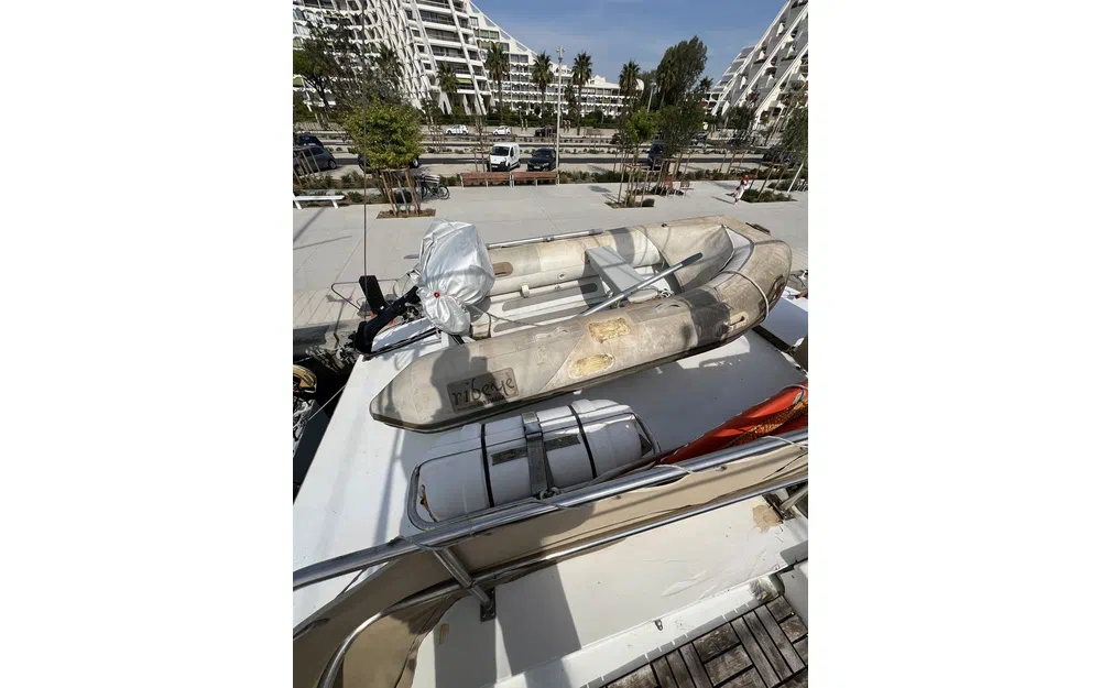 slider 14 Grand Banks 50