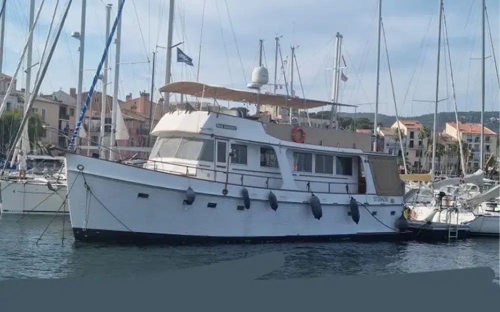 slider 1 Grand Banks 50