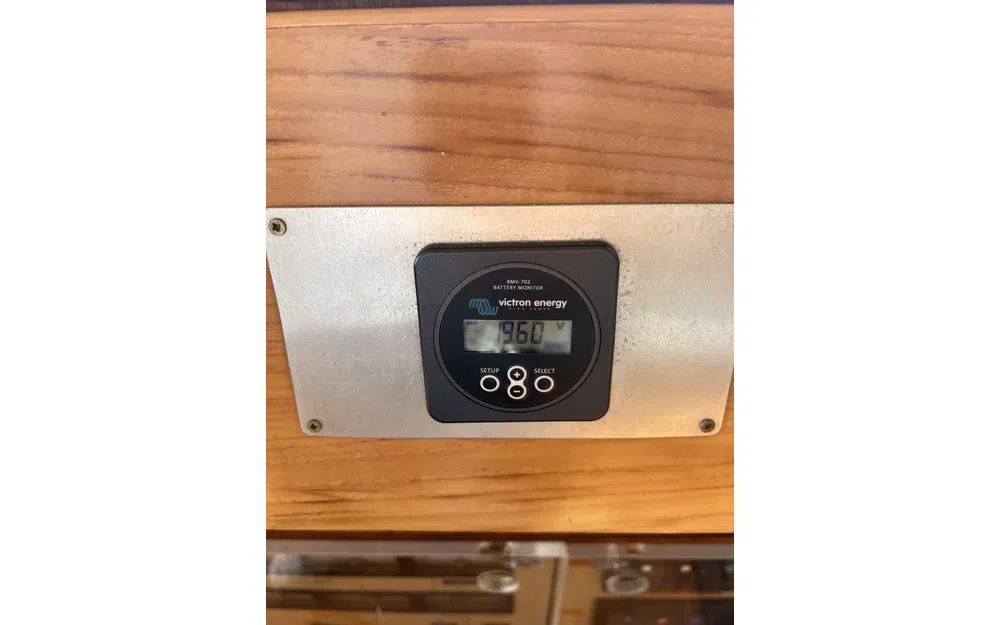 slider 21 Grand Banks 50