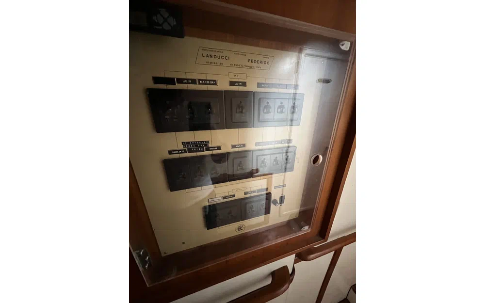 slider 26 Grand Banks 50