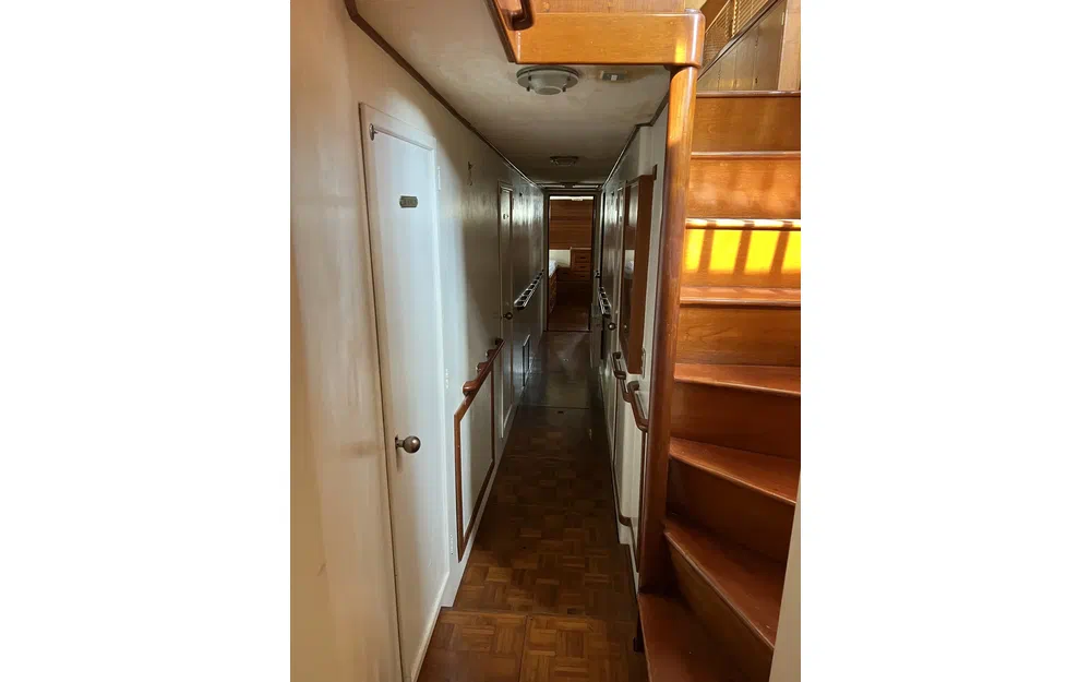 slider 31 Grand Banks 50