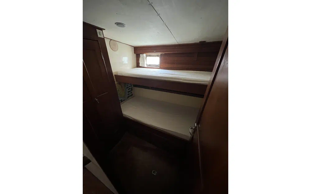 slider 37 Grand Banks 50