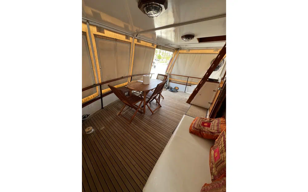 slider 3 Grand Banks 50