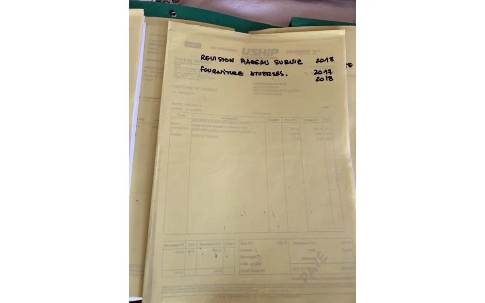 slider 49 Grand Banks 50