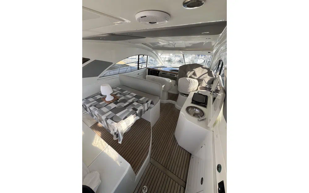 slider 11 Beneteau Flyer Gran Turismo 44