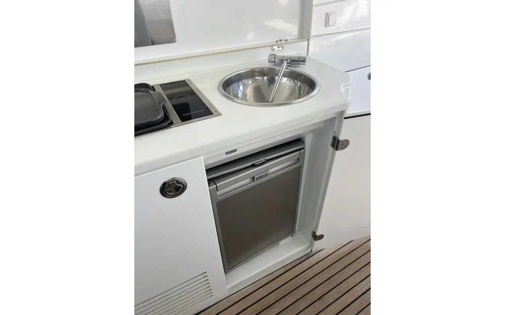 slider 14 Beneteau Flyer Gran Turismo 44