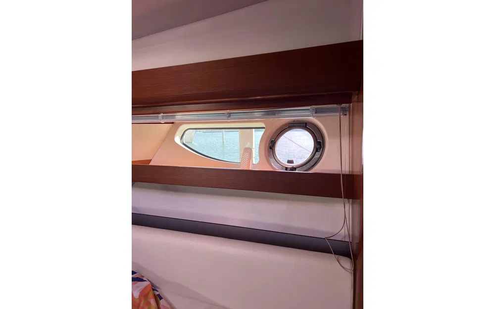 slider 33 Beneteau Flyer Gran Turismo 44