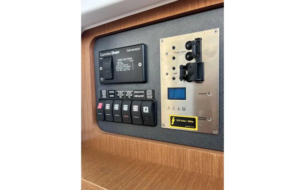 slider 36 Beneteau Flyer Gran Turismo 44