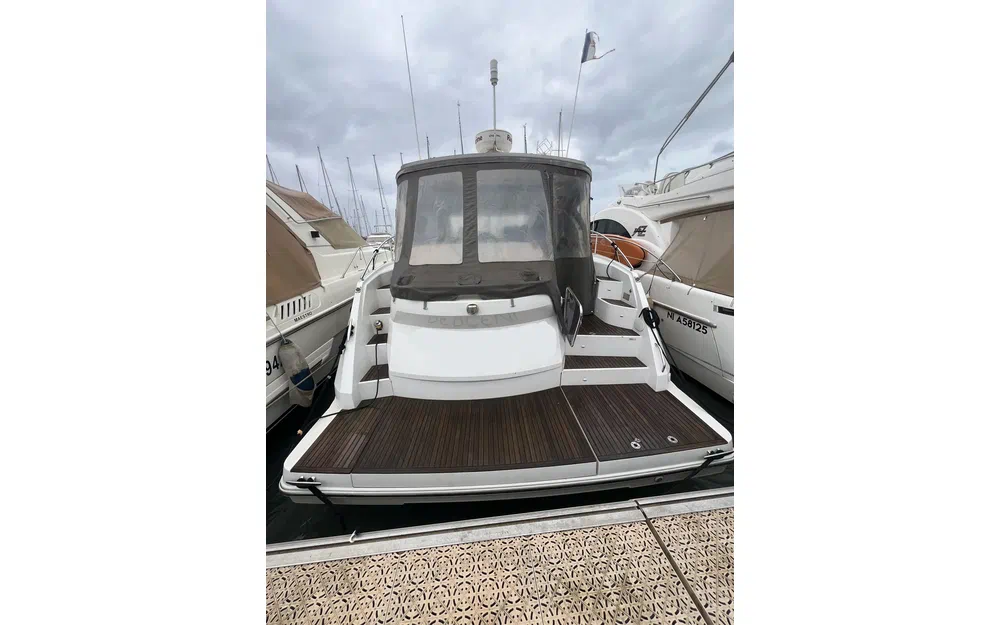 slider 3 Beneteau Flyer Gran Turismo 44