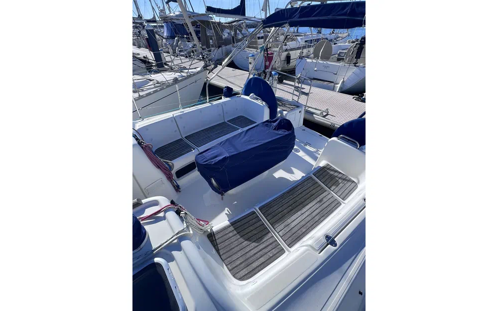 slider 10 Beneteau Cyclades 39.3