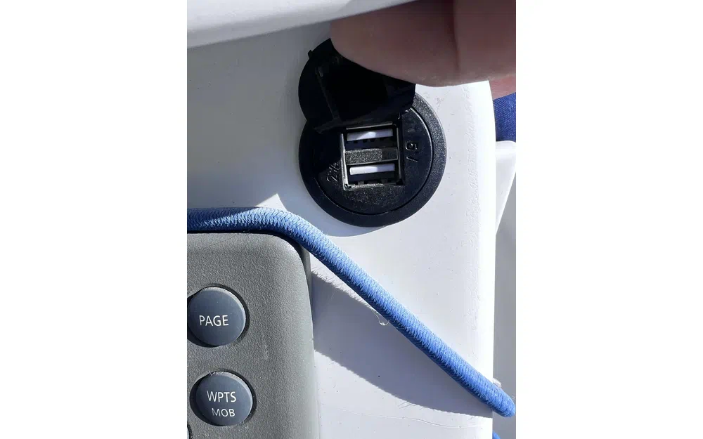 slider 16 Beneteau Cyclades 39.3