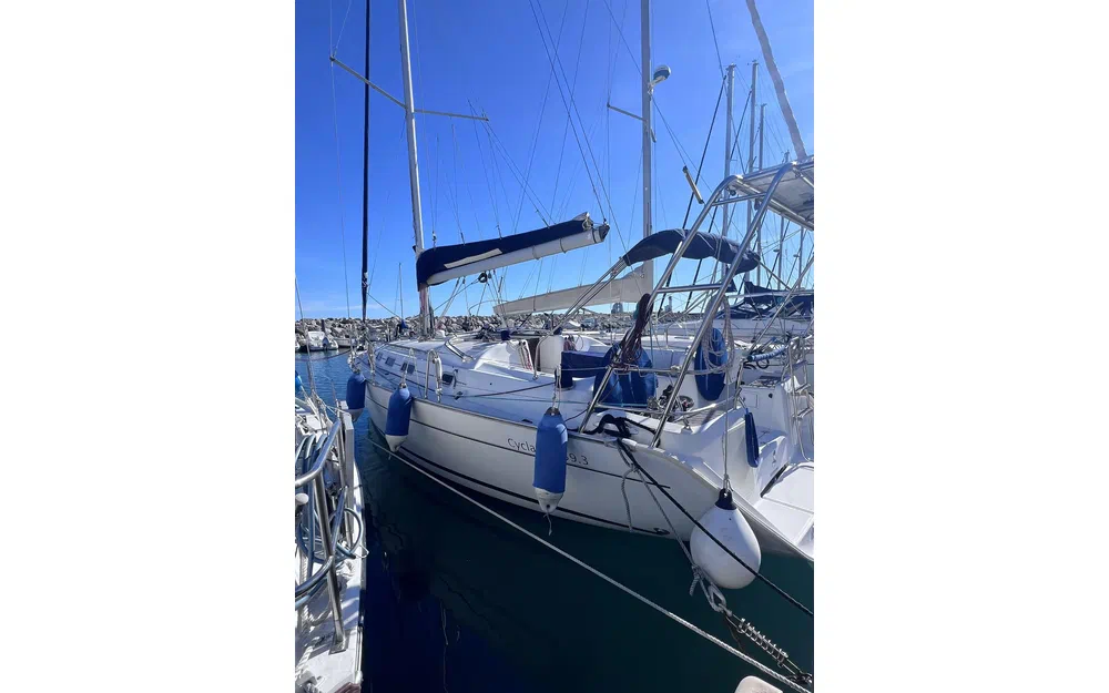 slider 6 Beneteau Cyclades 39.3