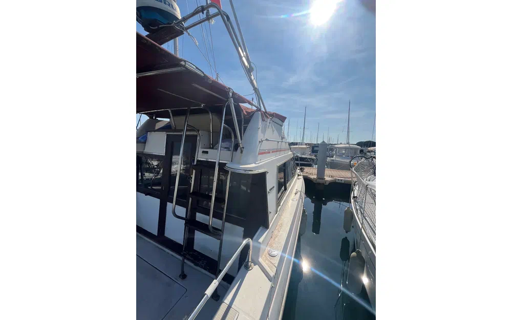 slider 6 Bayliner Cierra 2556